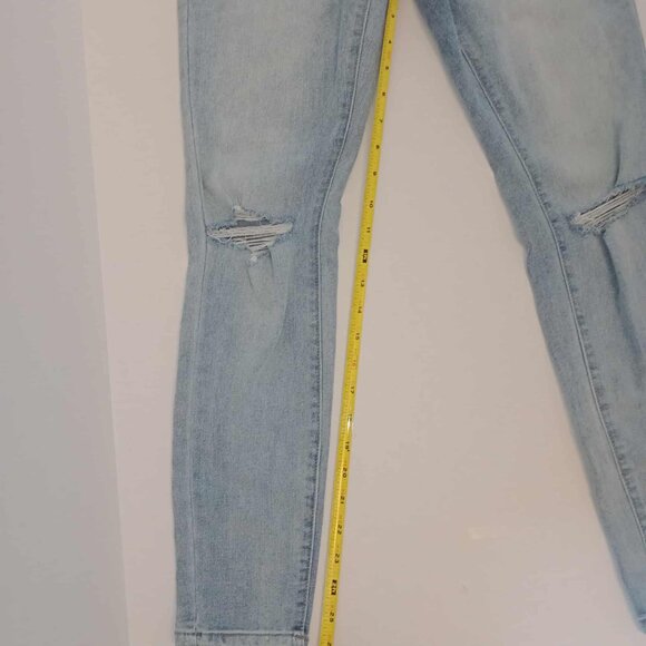True Craft Jeans Womens Junior Sz 7 Light Blue Skinny Ripped Knee Stone Wash - Picture 4 of 7